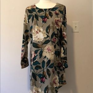Floral shift dress